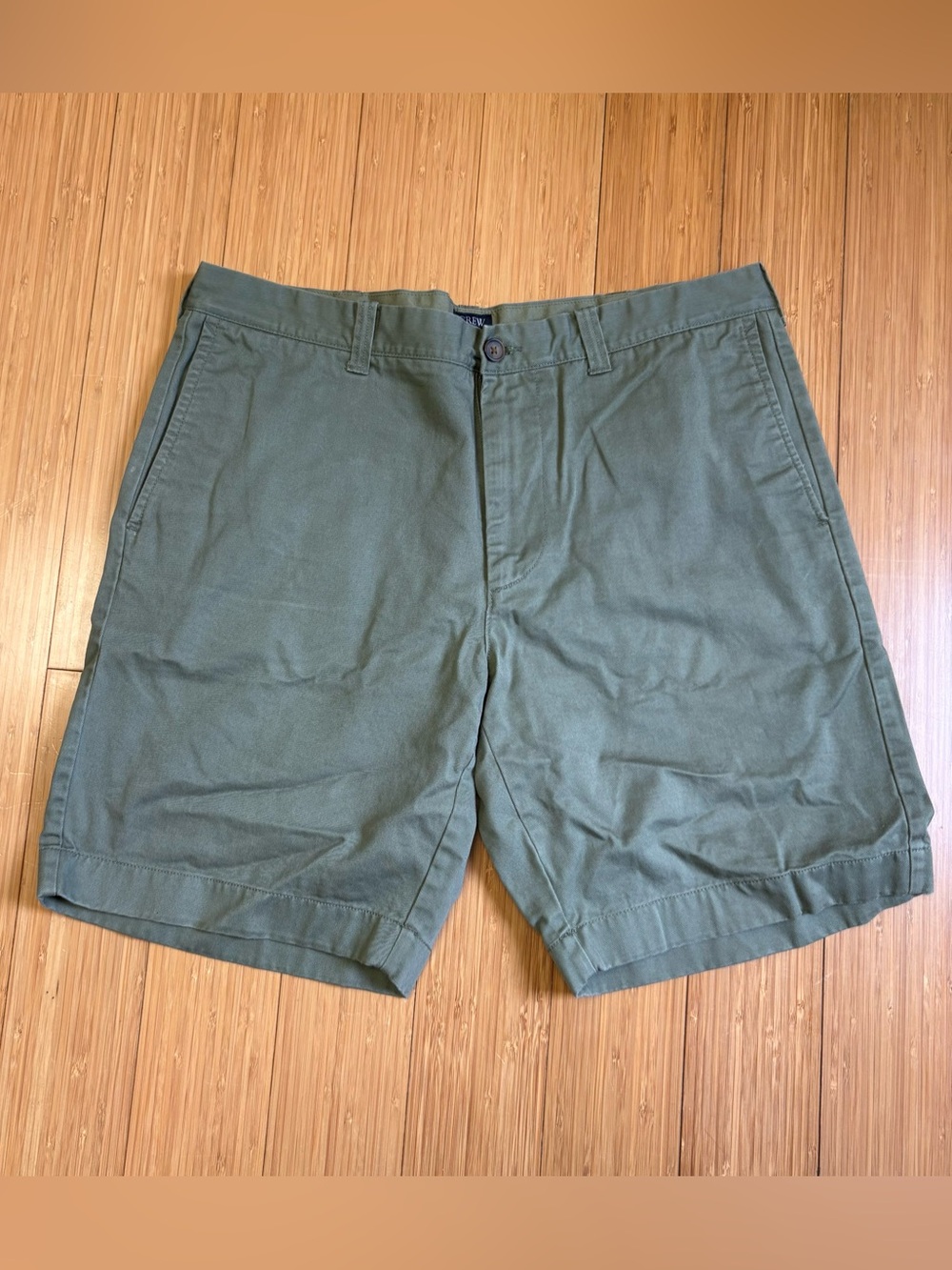 J. Crew Men's Olive Green Flat-Front Chino Shorts